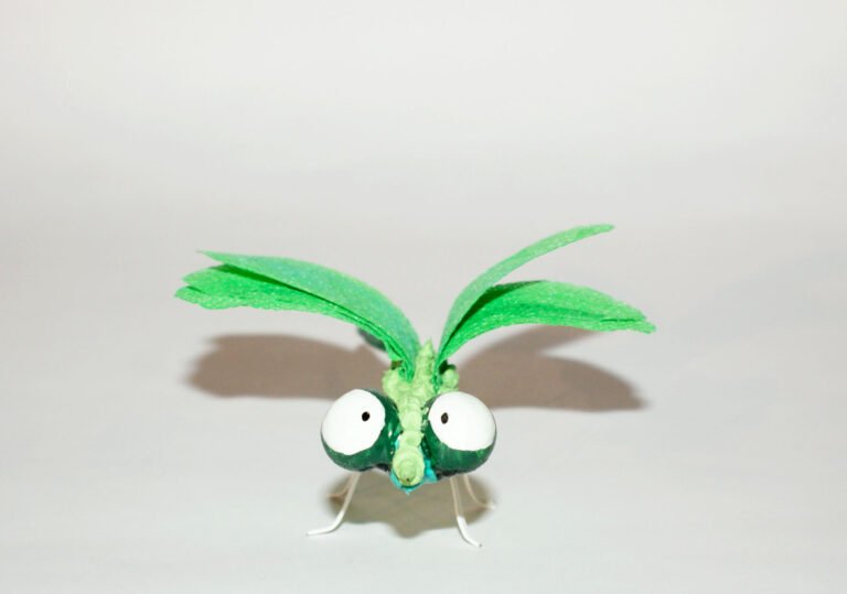 Libellula verde, Bookshop Museo Giardino Sonoro, Firenze, 2023